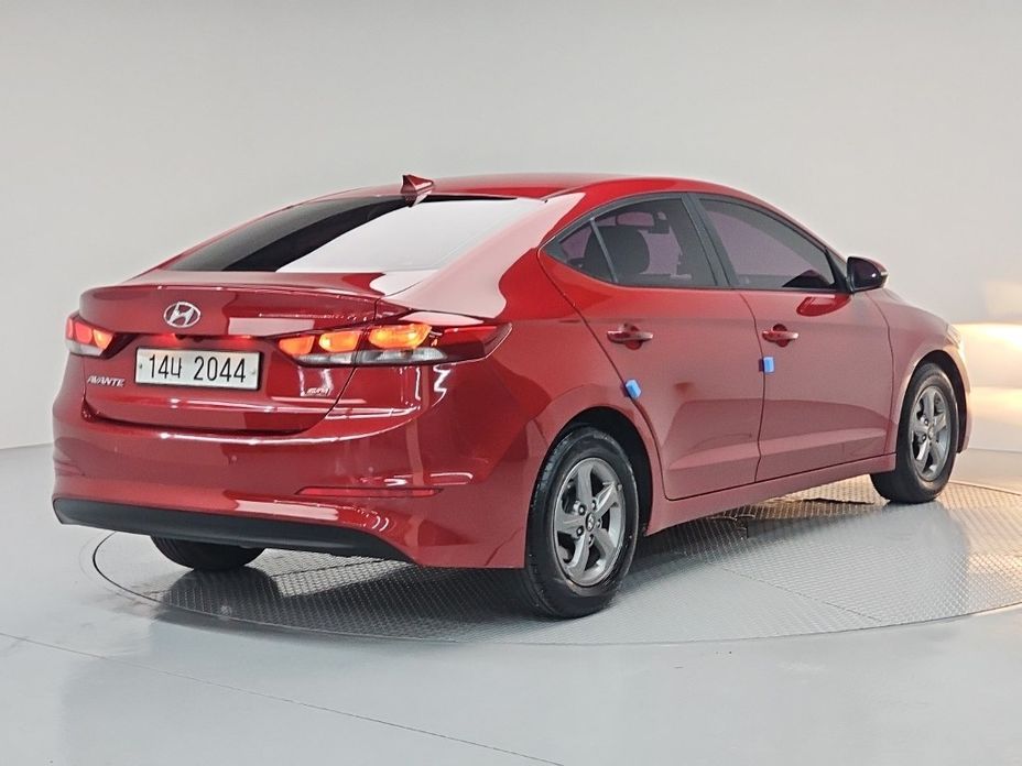 Hyundai AVANTE 2016