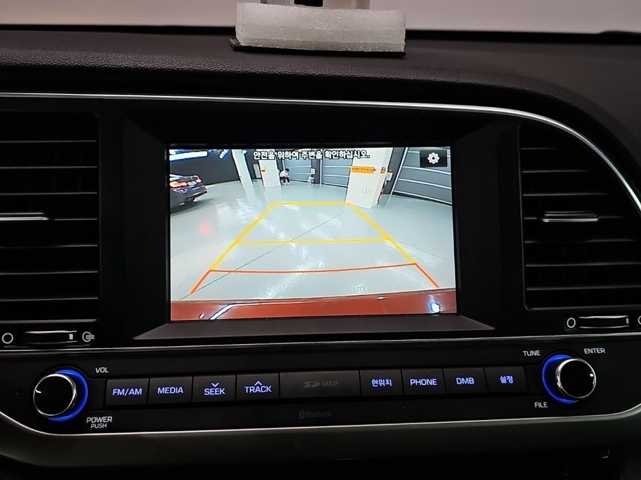 Hyundai AVANTE 2016
