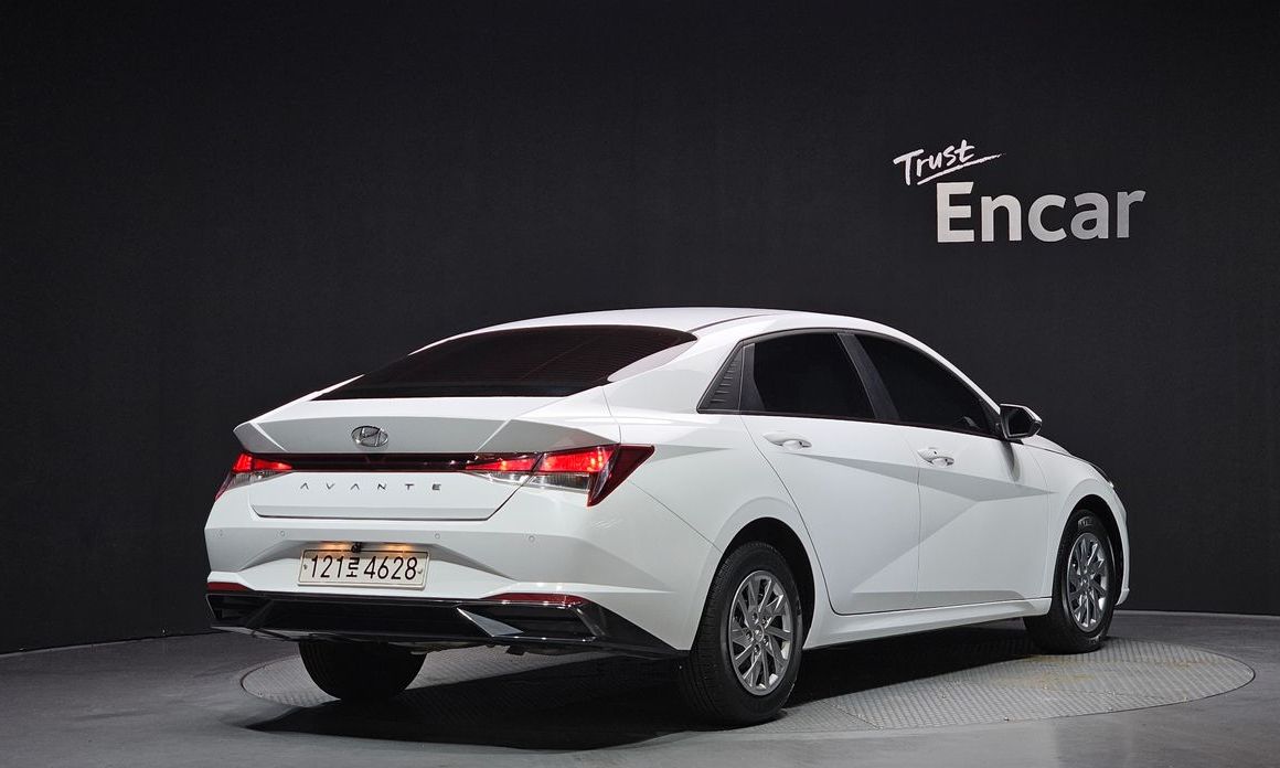 Hyundai AVANTE 2021