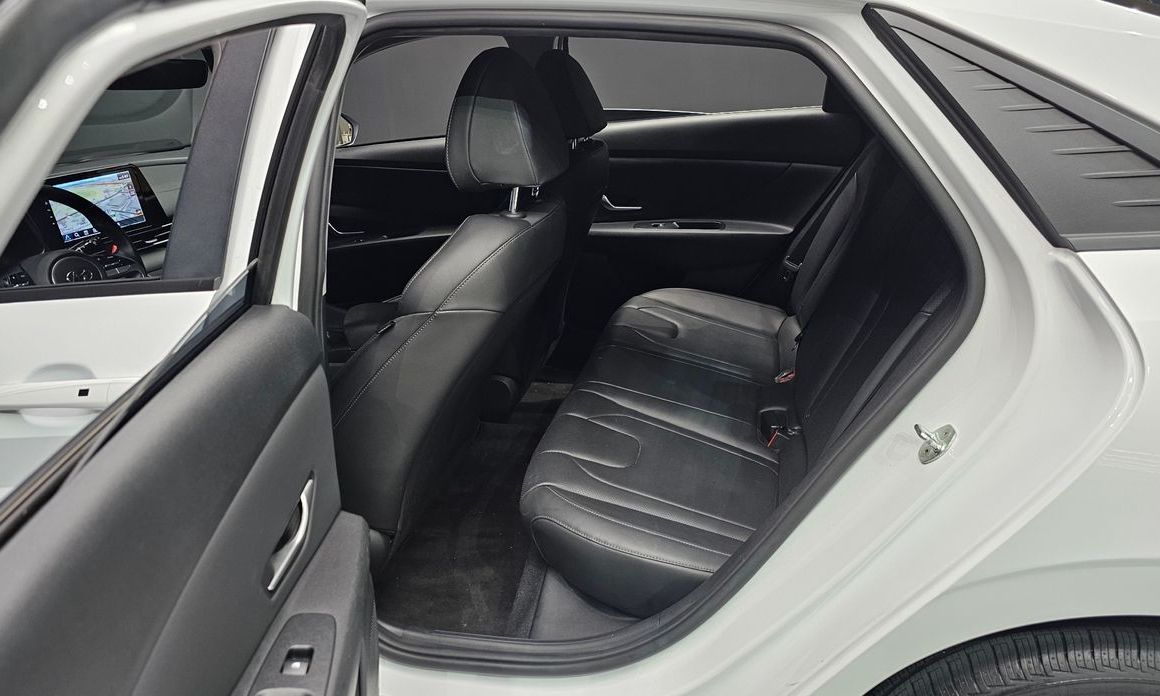 Hyundai AVANTE 2021