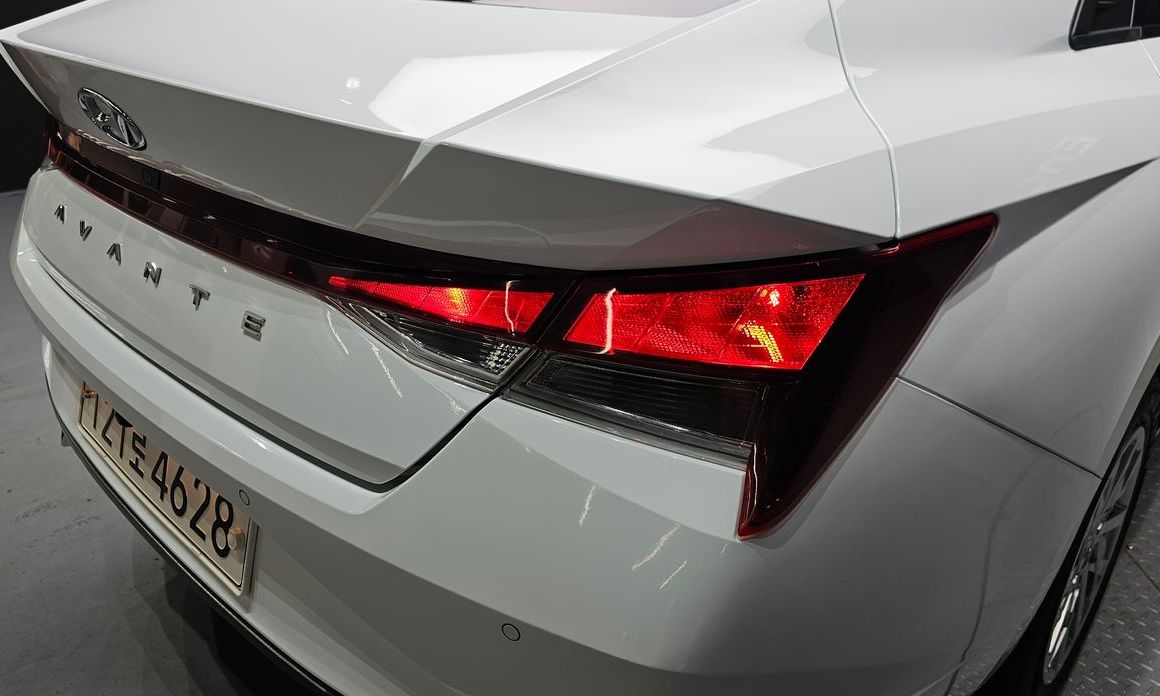 Hyundai AVANTE 2021