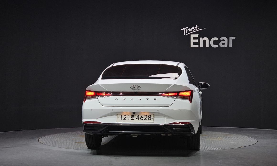 Hyundai AVANTE 2021