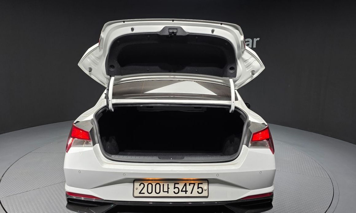 Hyundai AVANTE 2021