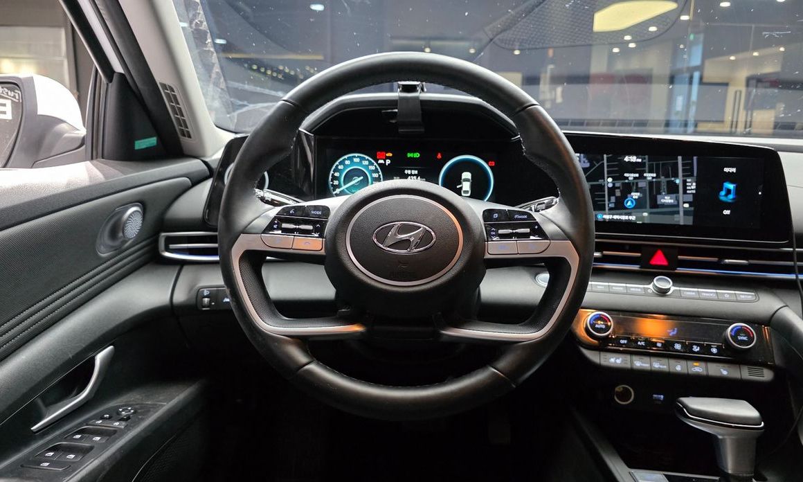 Hyundai AVANTE 2021