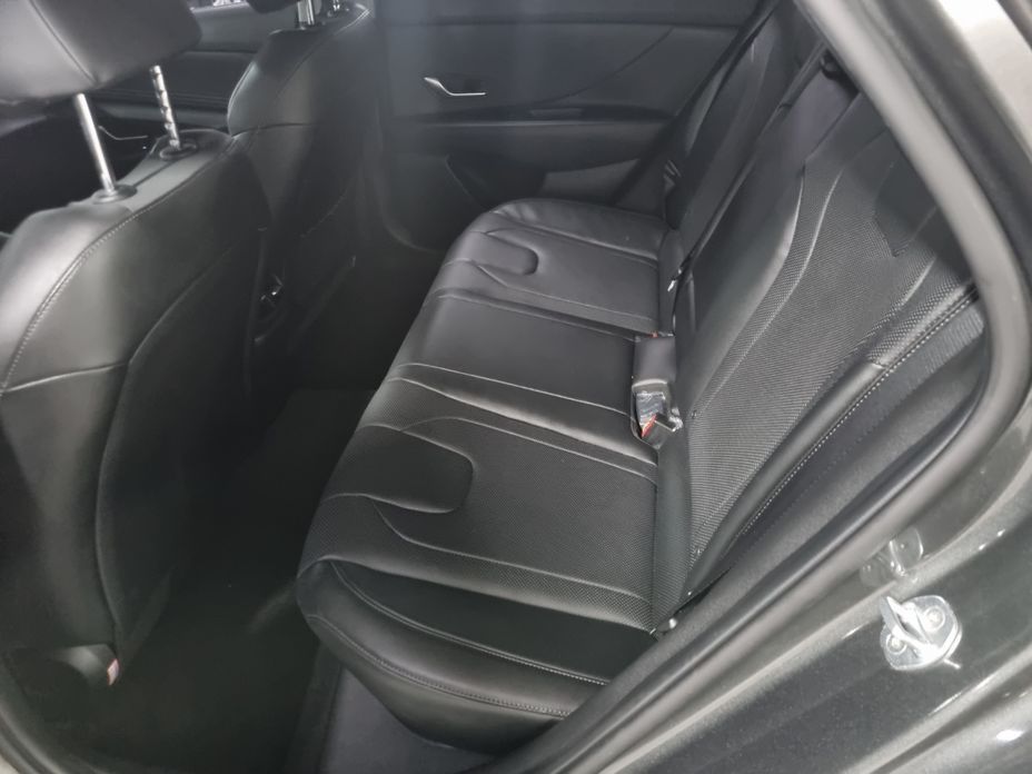 Hyundai AVANTE 2021
