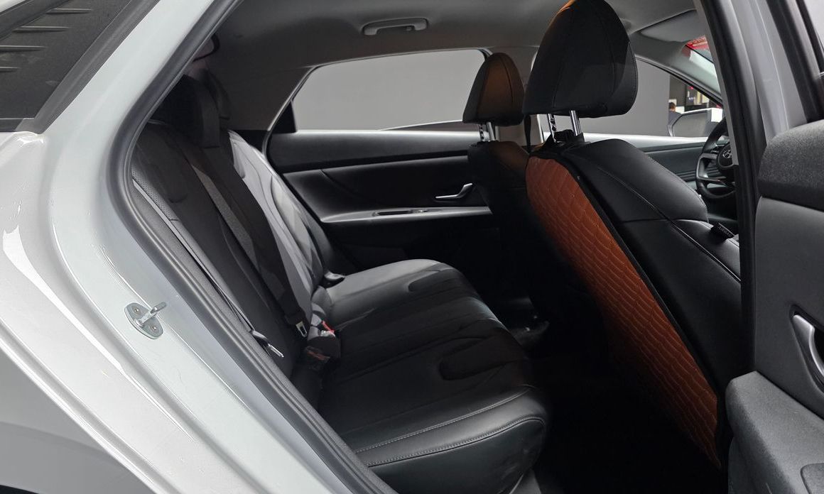 Hyundai AVANTE 2021