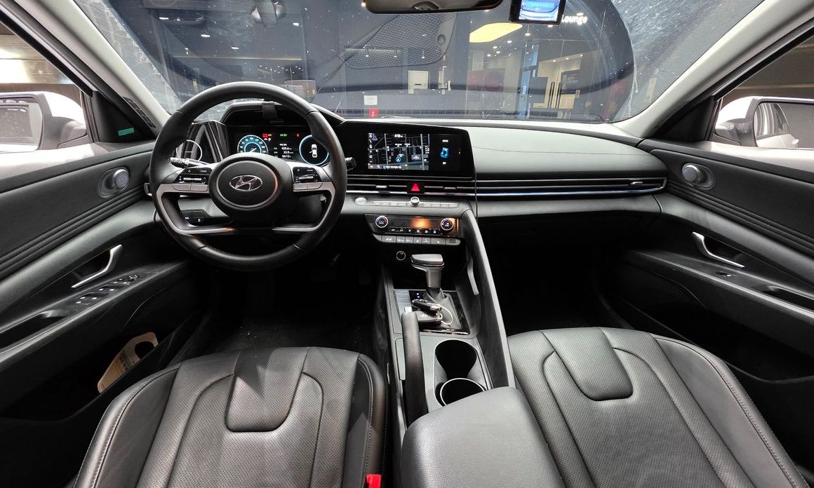 Hyundai AVANTE 2021