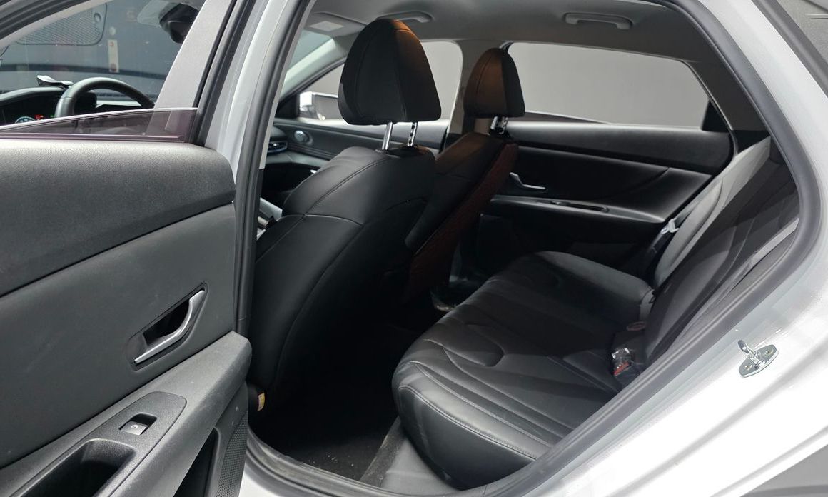 Hyundai AVANTE 2021