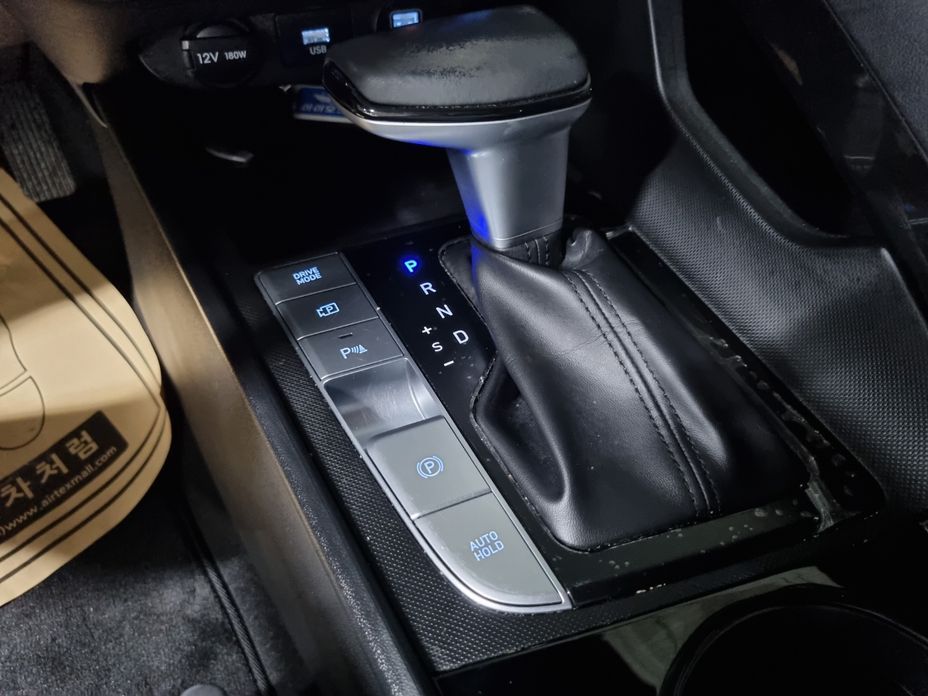 Hyundai AVANTE 2021