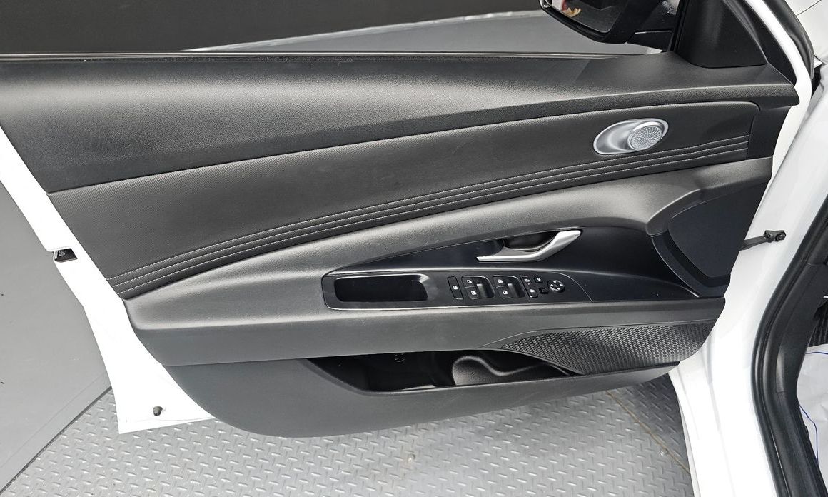 Hyundai AVANTE 2025