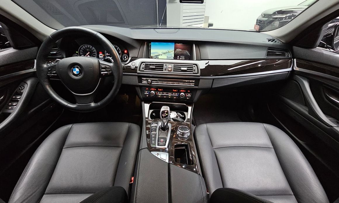 BMW 5-Series 2016