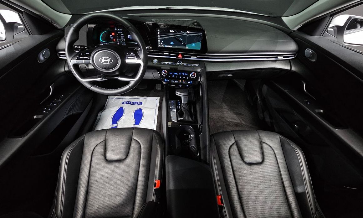 Hyundai AVANTE 2025