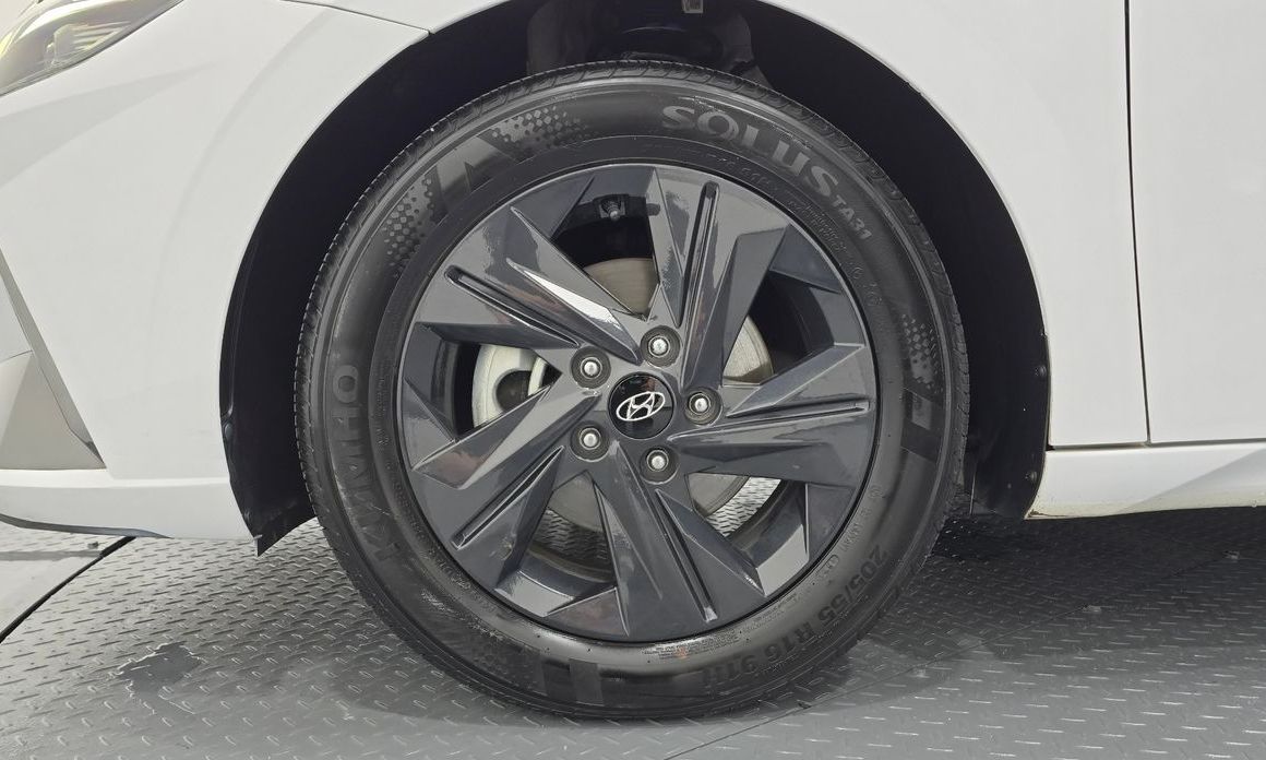Hyundai AVANTE 2022
