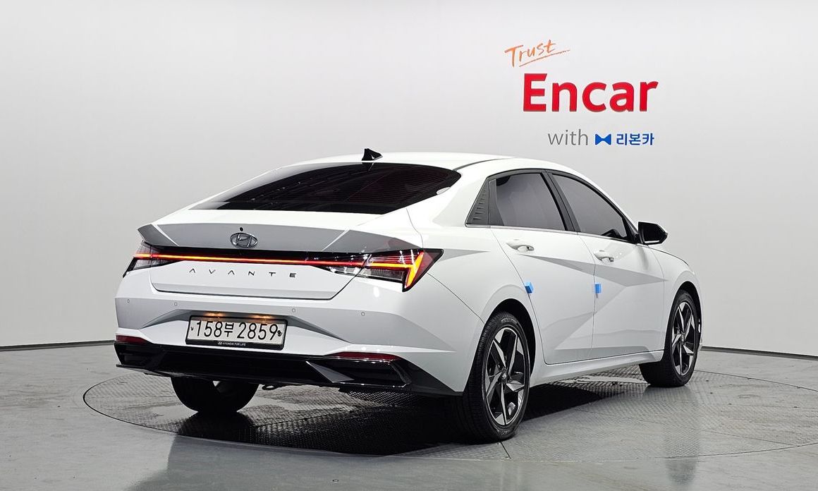 Hyundai AVANTE 2021