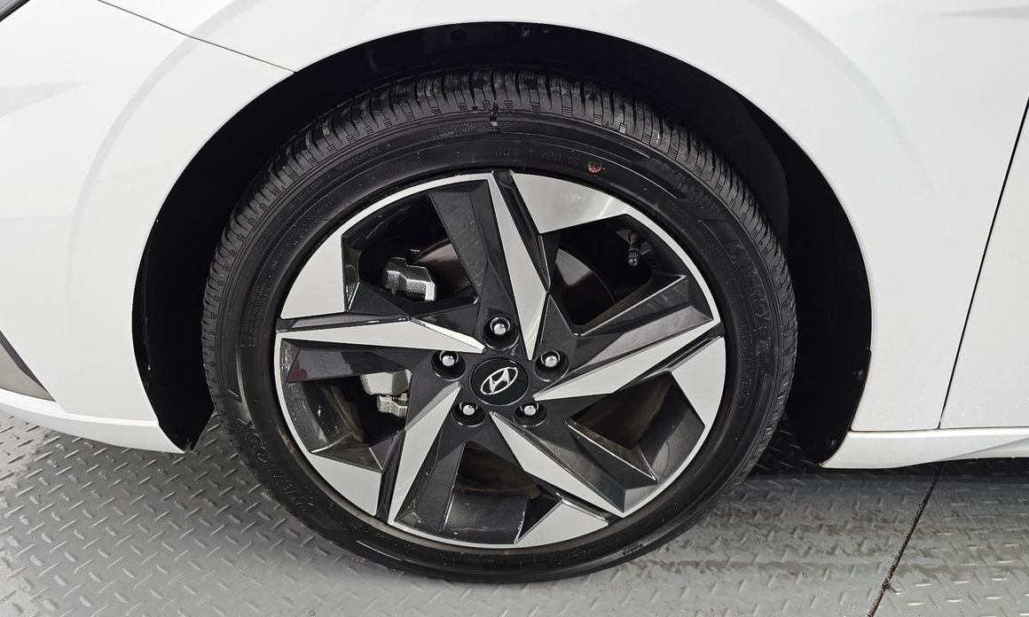 Hyundai AVANTE 2021