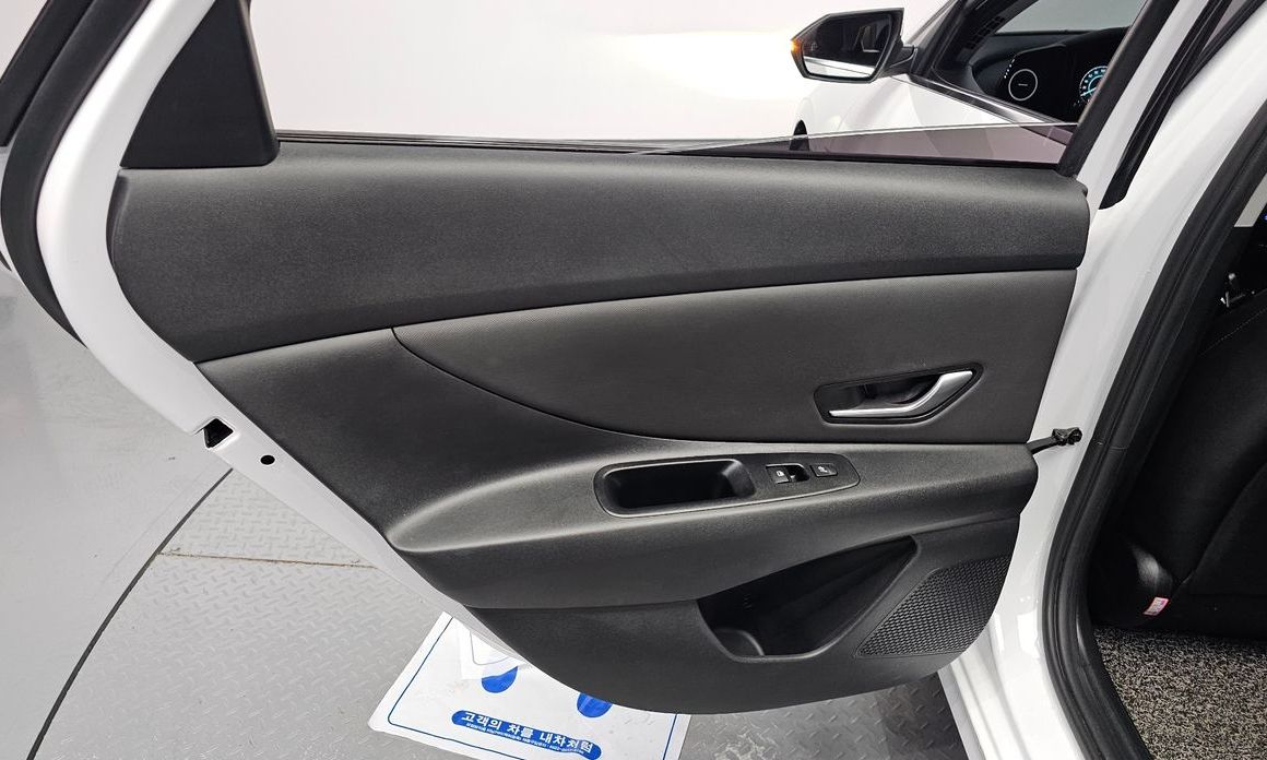 Hyundai AVANTE 2021