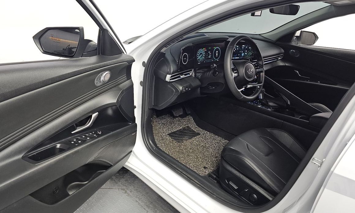 Hyundai AVANTE 2021