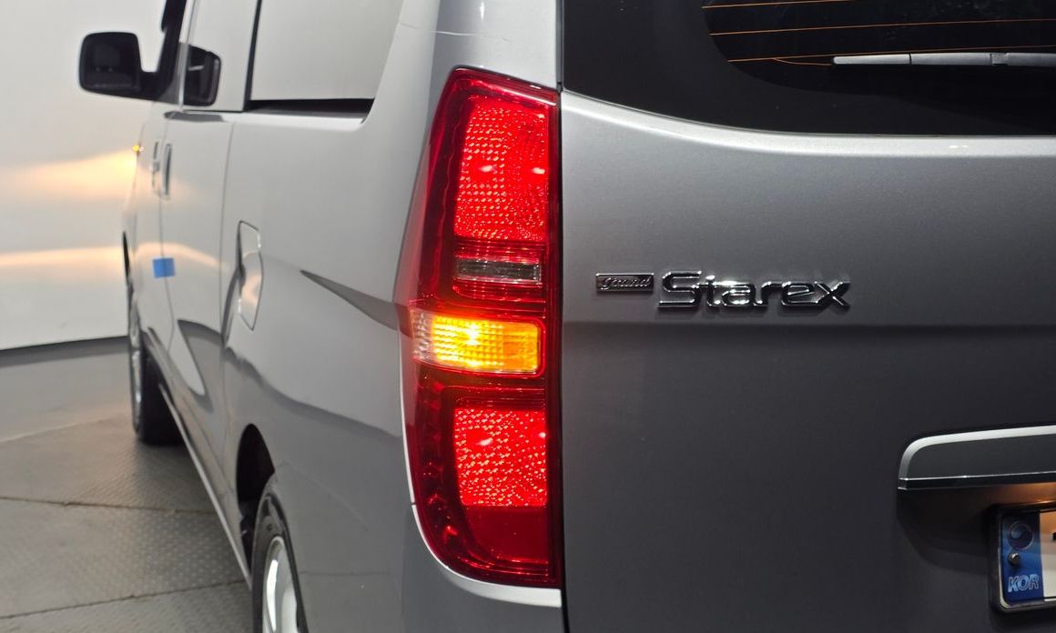 Hyundai Starex 2021