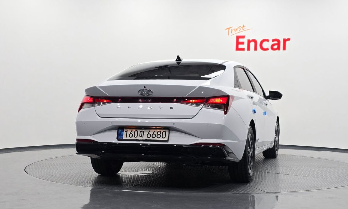 Hyundai AVANTE 2022