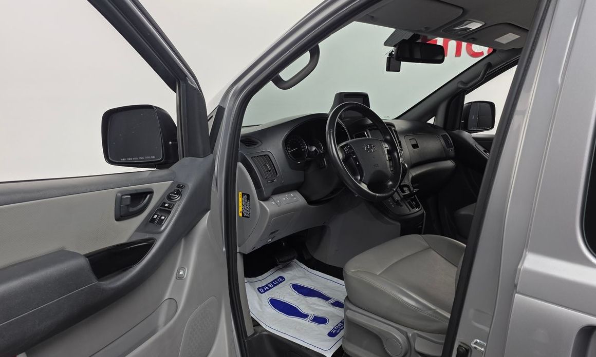 Hyundai Starex 2021