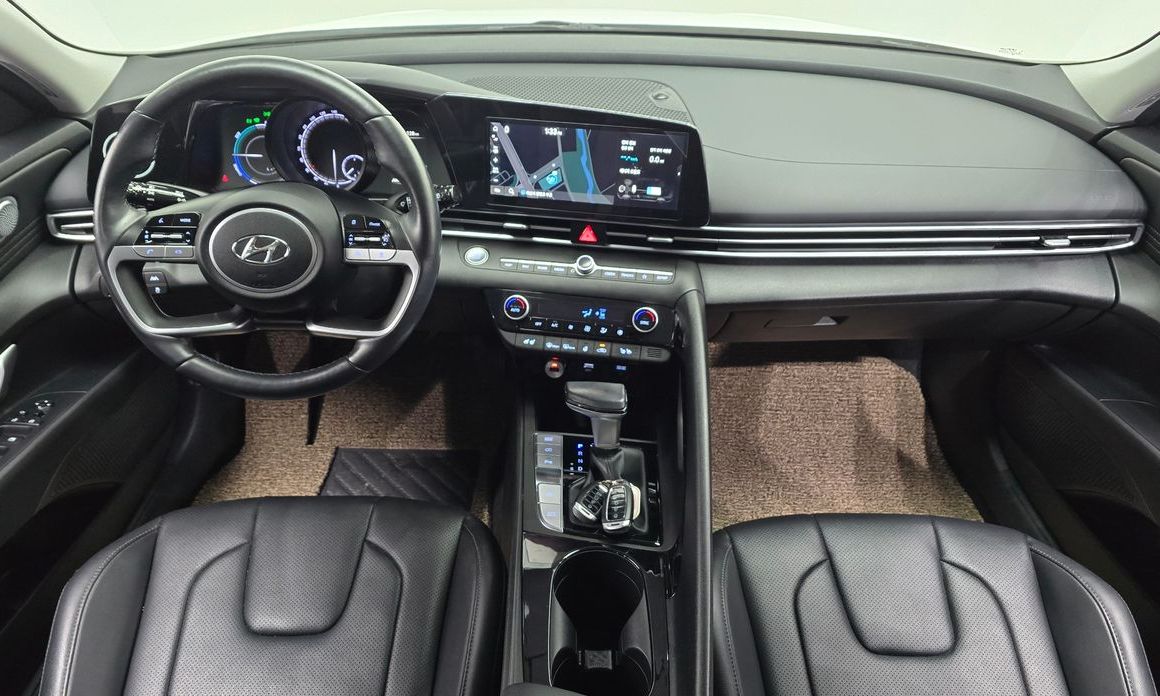 Hyundai AVANTE 2022