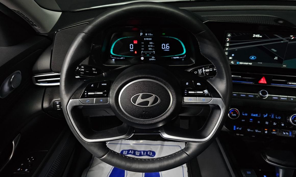 Hyundai AVANTE 2025