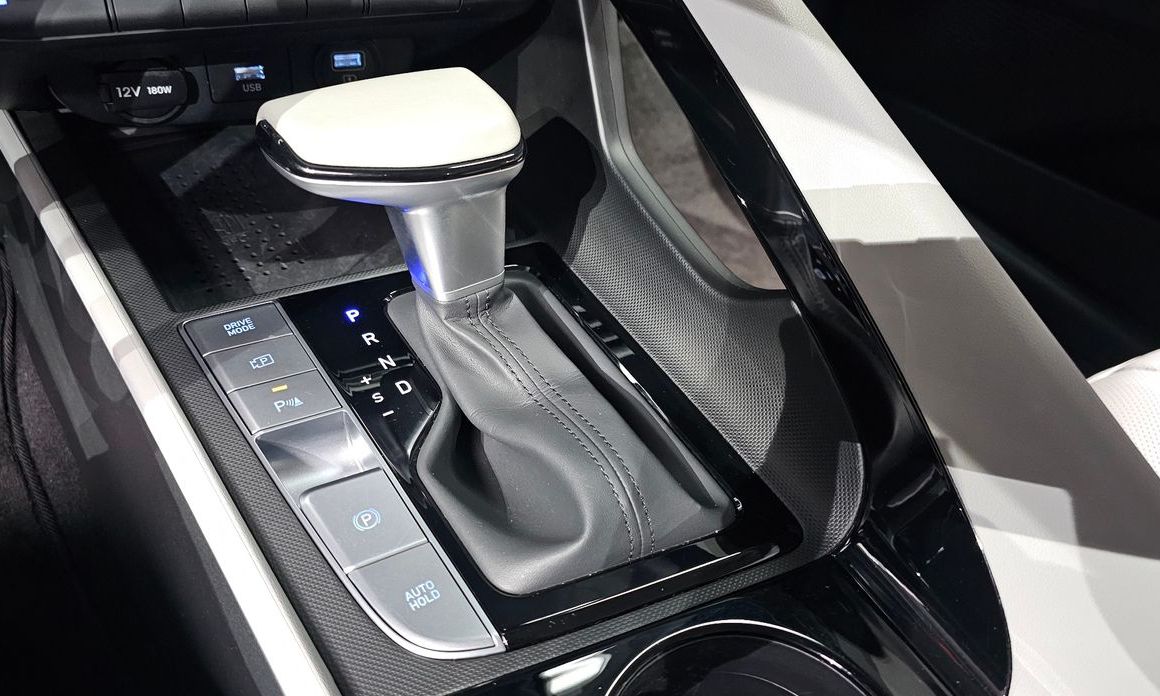 Hyundai AVANTE 2023