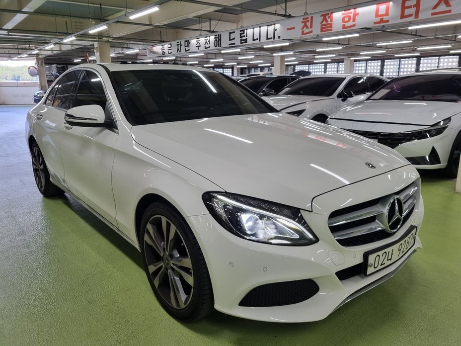 Mercedes-Benz C-Class 2018