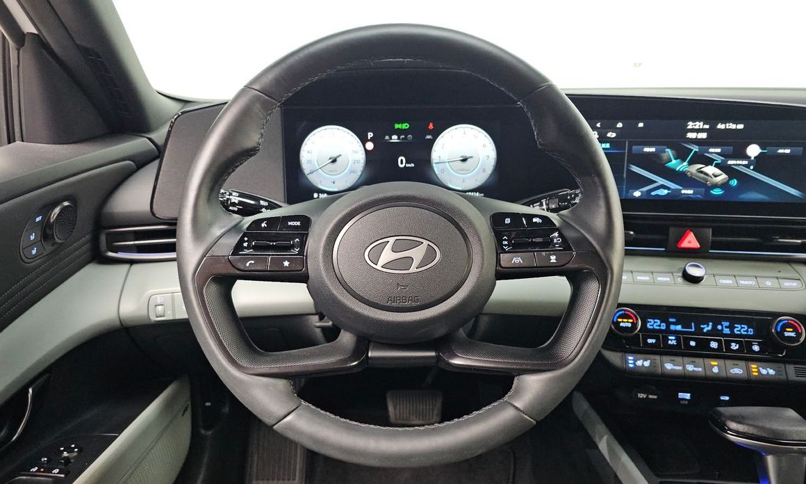 Hyundai AVANTE 2025