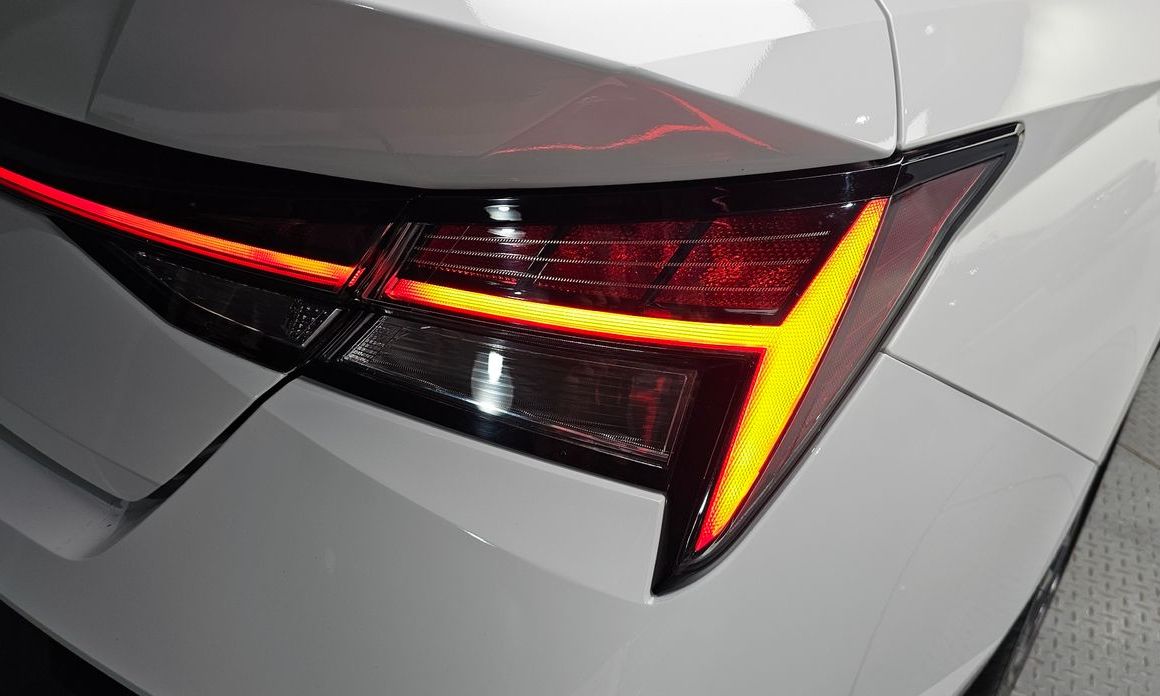 Hyundai AVANTE 2025