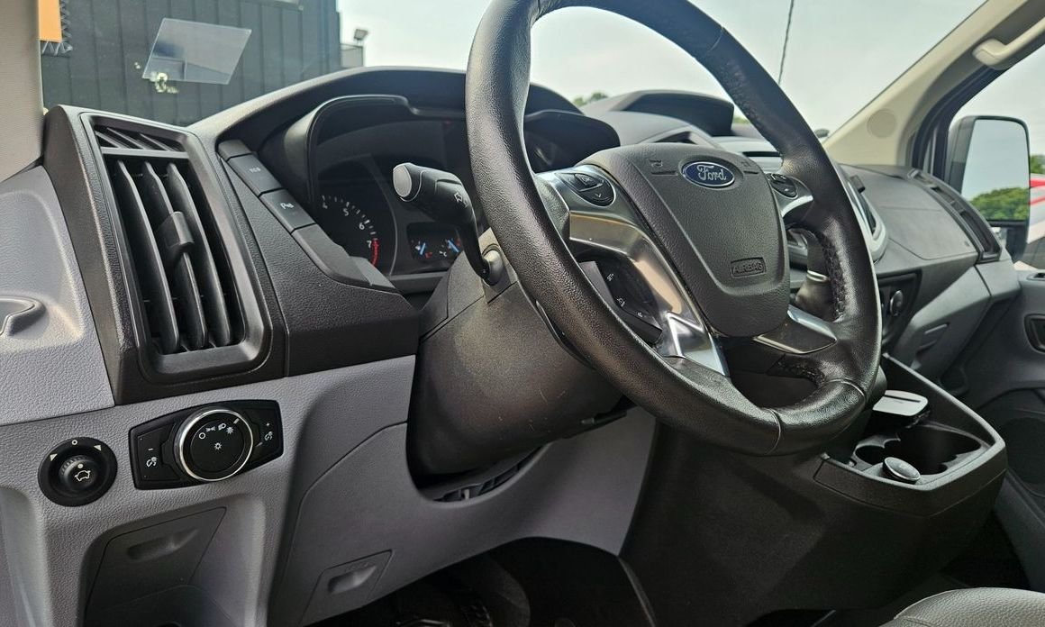 Ford Transit 2017