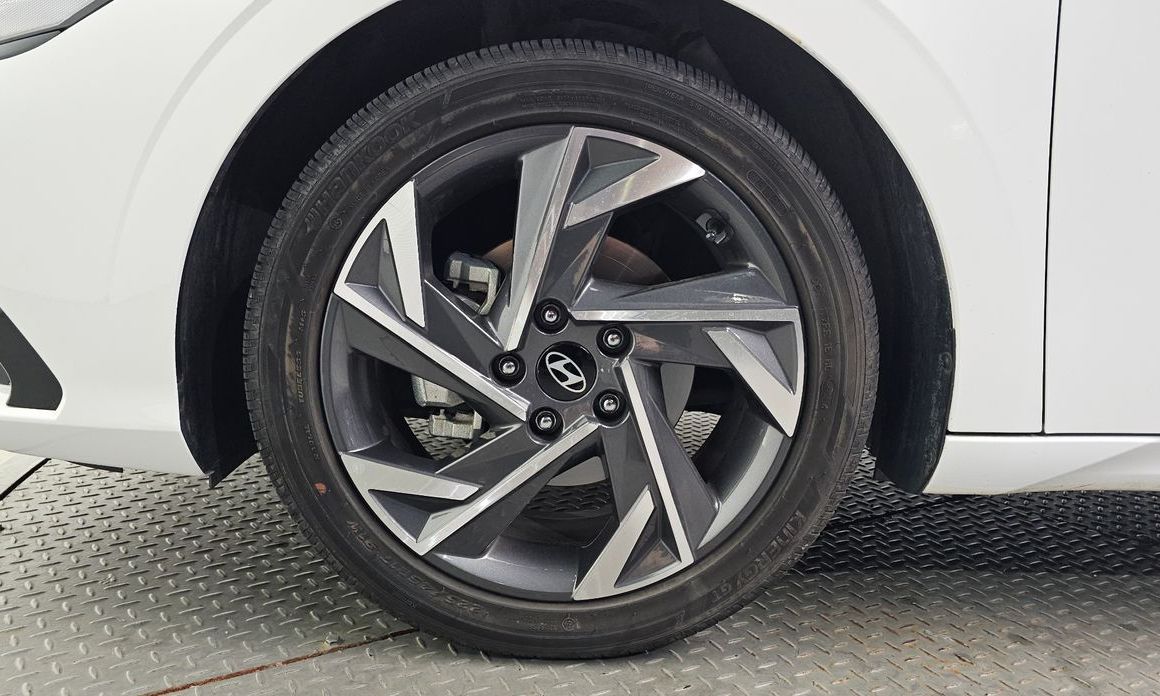 Hyundai AVANTE 2025