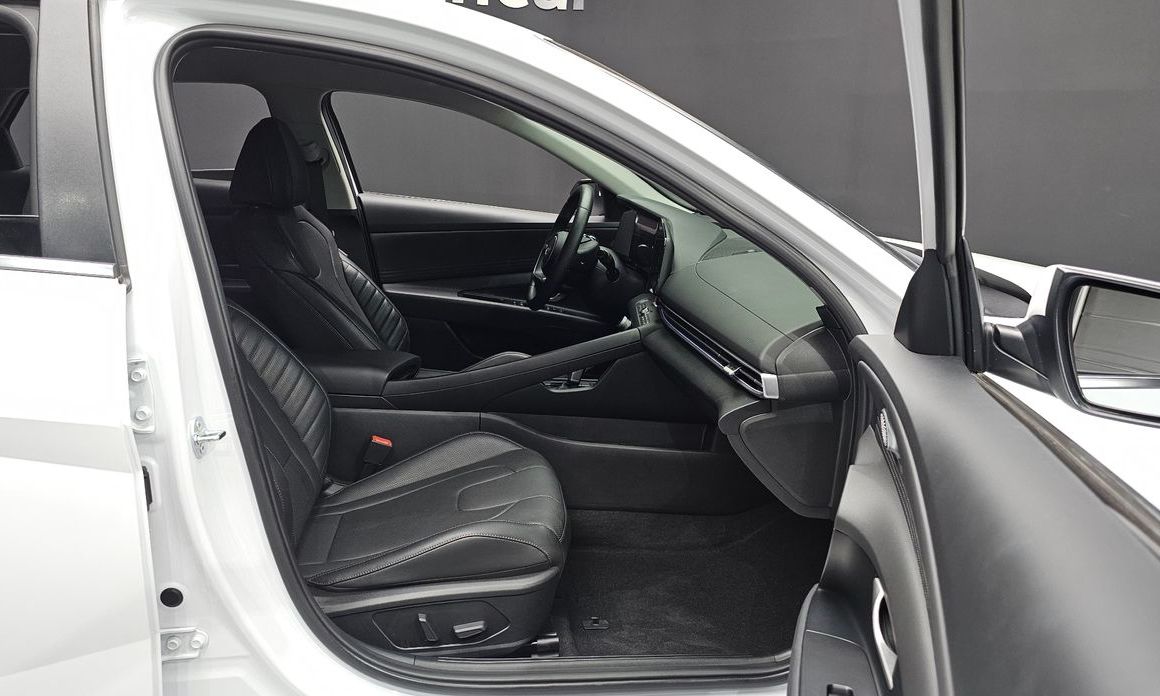 Hyundai AVANTE 2025