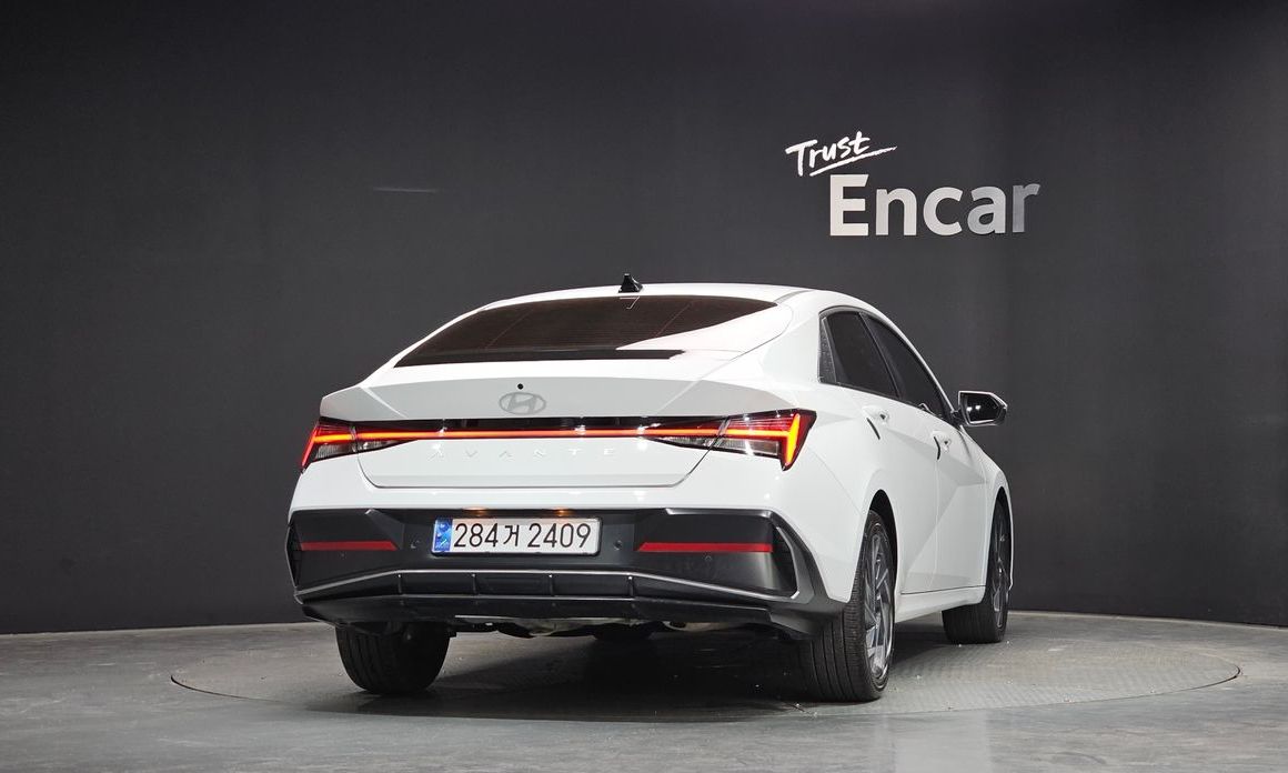 Hyundai AVANTE 2025