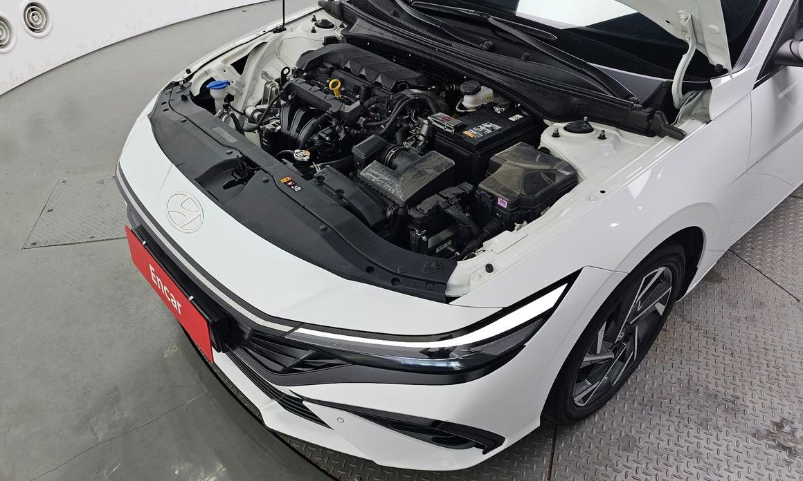 Hyundai AVANTE 2025