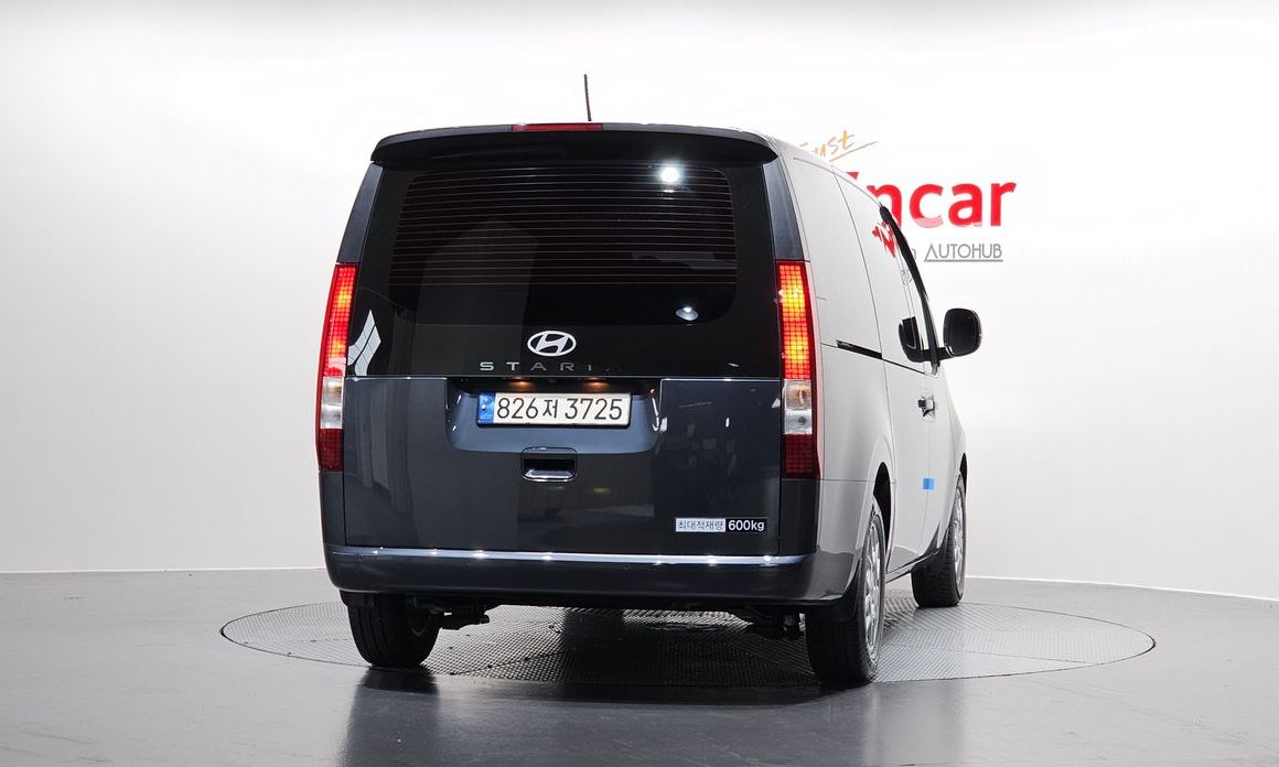 Hyundai Staria 2025