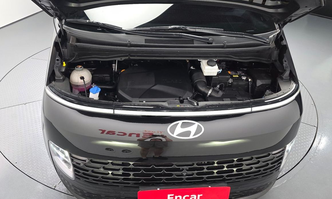 Hyundai Staria 2025