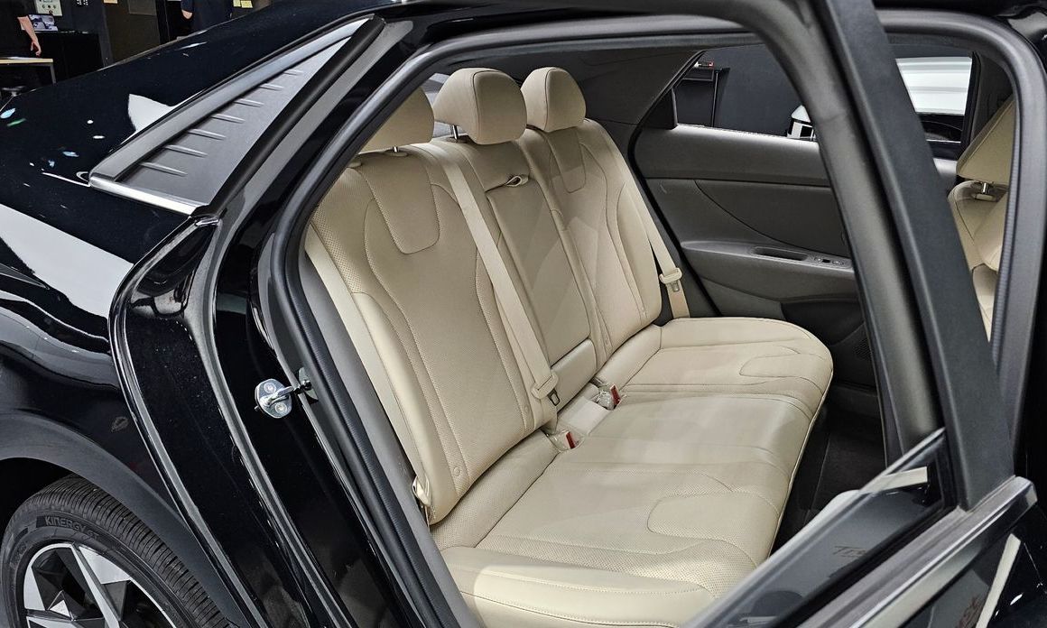 Hyundai AVANTE 2023
