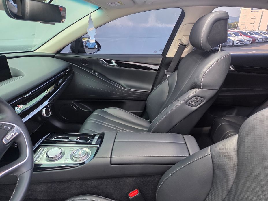 Genesis G80 2023