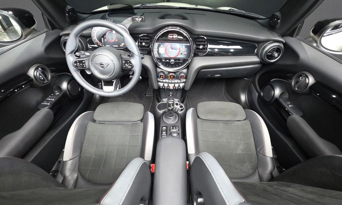 Mini Cooper Convertible 2023