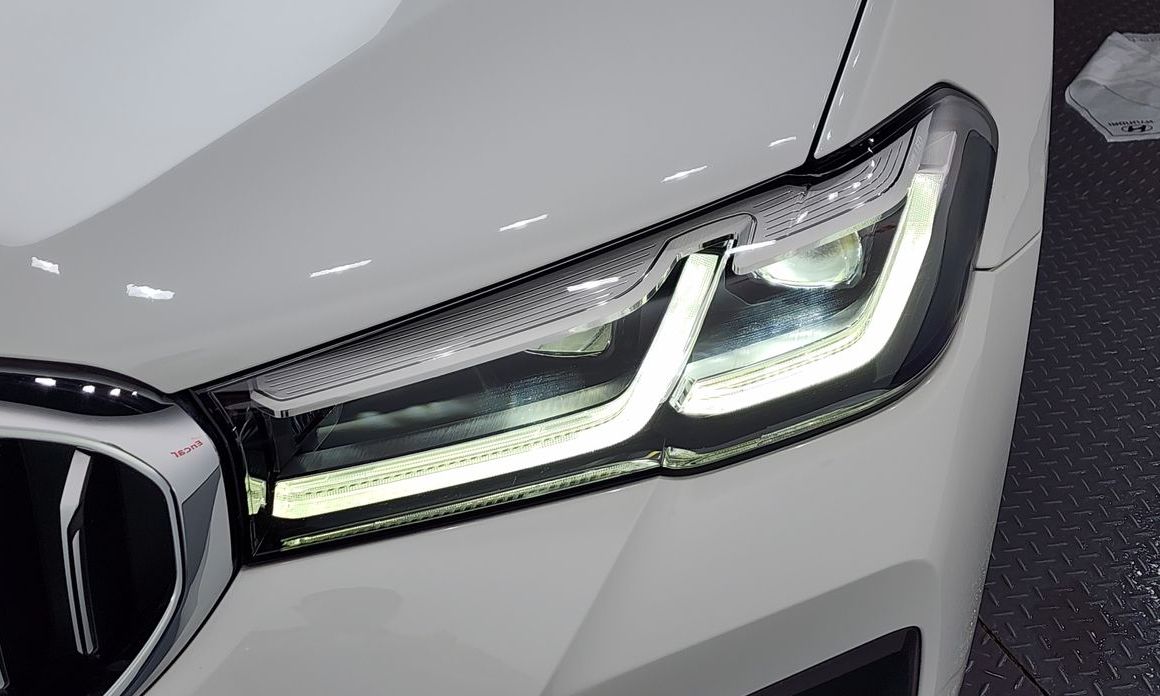 BMW 5-Series 2023