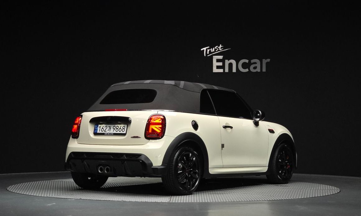 Mini Cooper Convertible 2023