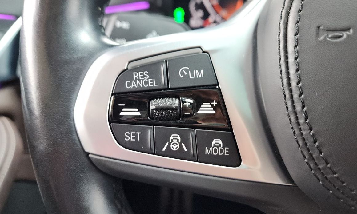 BMW 5-Series 2023