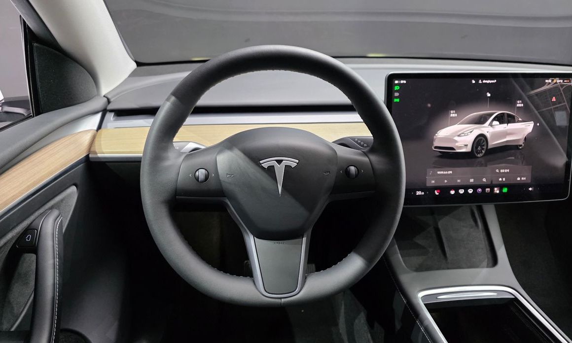 Tesla Model Y 2023