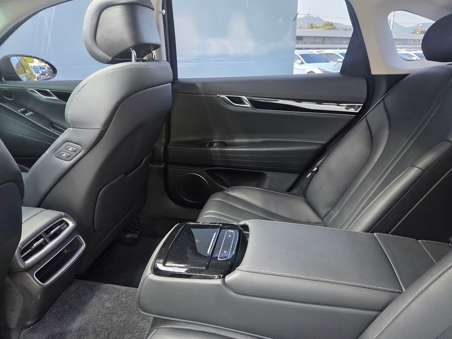 Genesis G80 2023