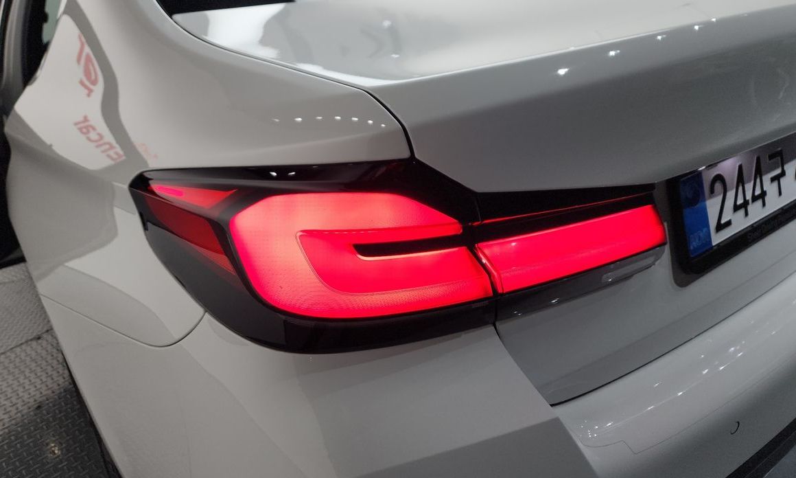 BMW 5-Series 2023
