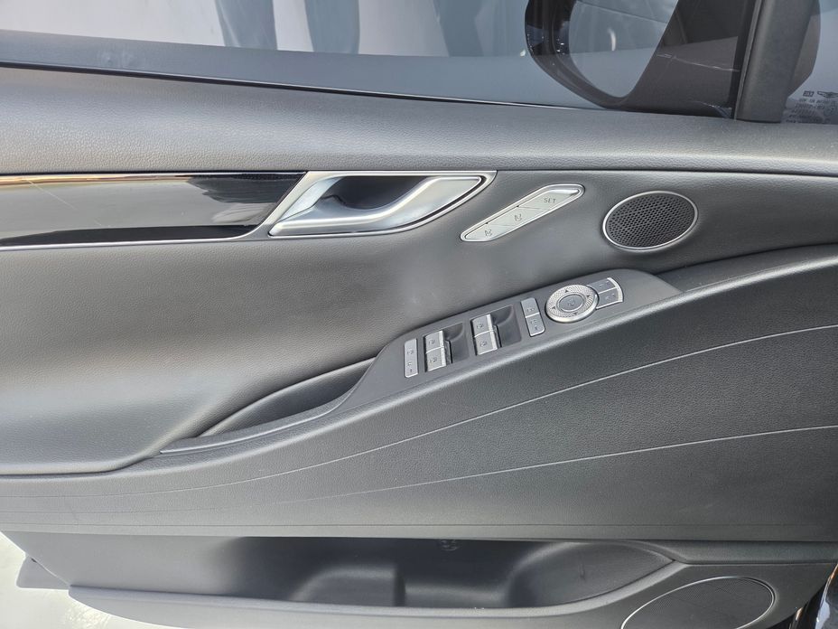 Genesis G80 2023
