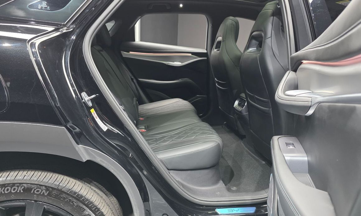 BYD Sealion 7  2026