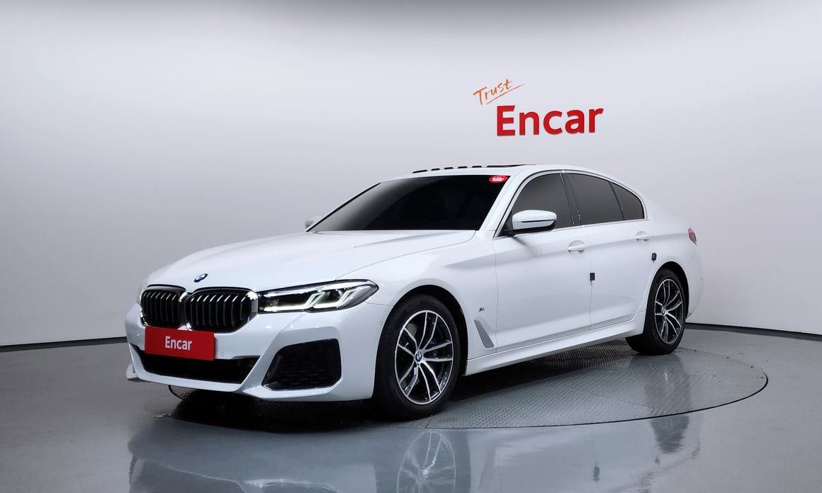 BMW 5-Series 2023