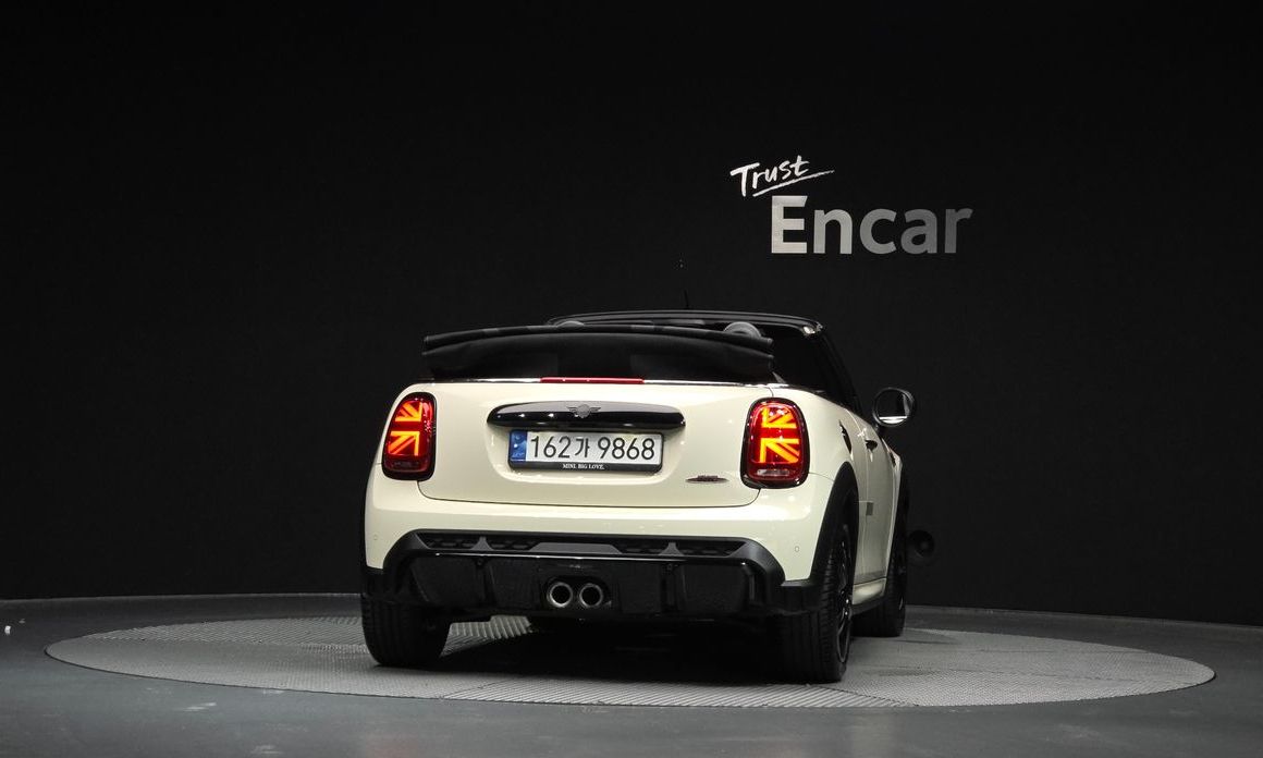 Mini Cooper Convertible 2023